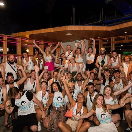 Mad Monkey Phuket Hostel Patong Ngoại thất bức ảnh