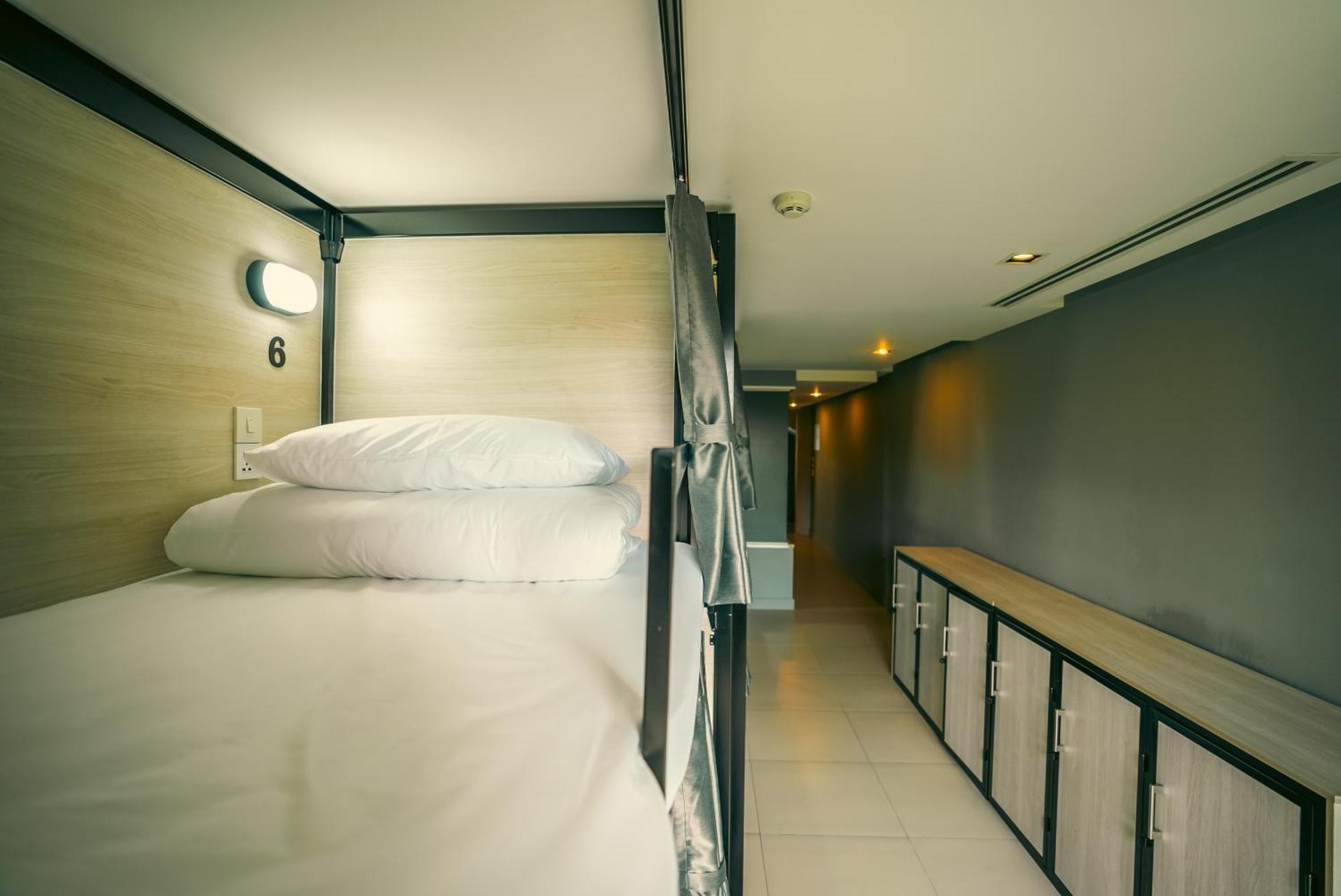 Mad Monkey Phuket Hostel Patong Ngoại thất bức ảnh