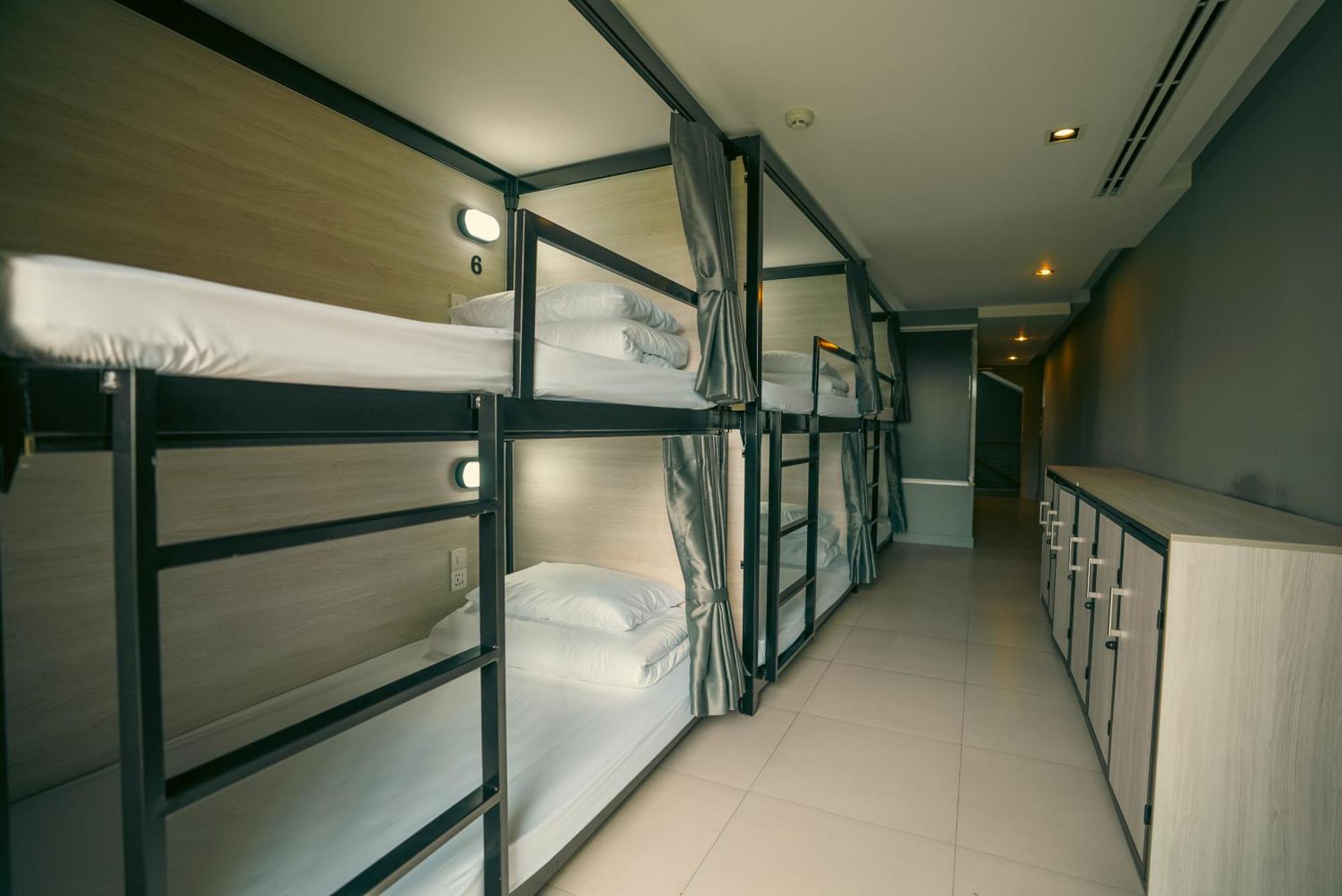 Mad Monkey Phuket Hostel Patong Ngoại thất bức ảnh