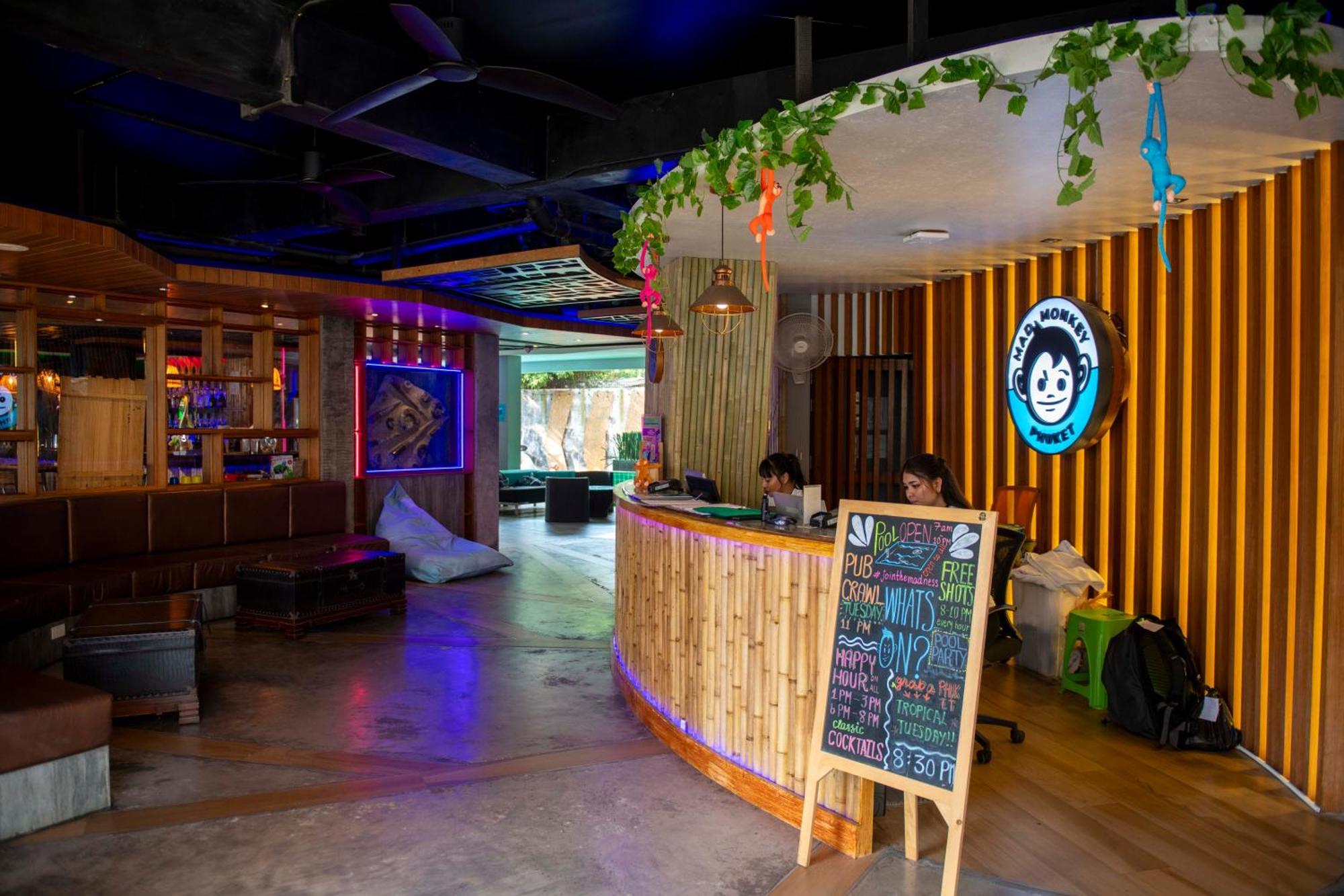 Mad Monkey Phuket Hostel Patong Ngoại thất bức ảnh