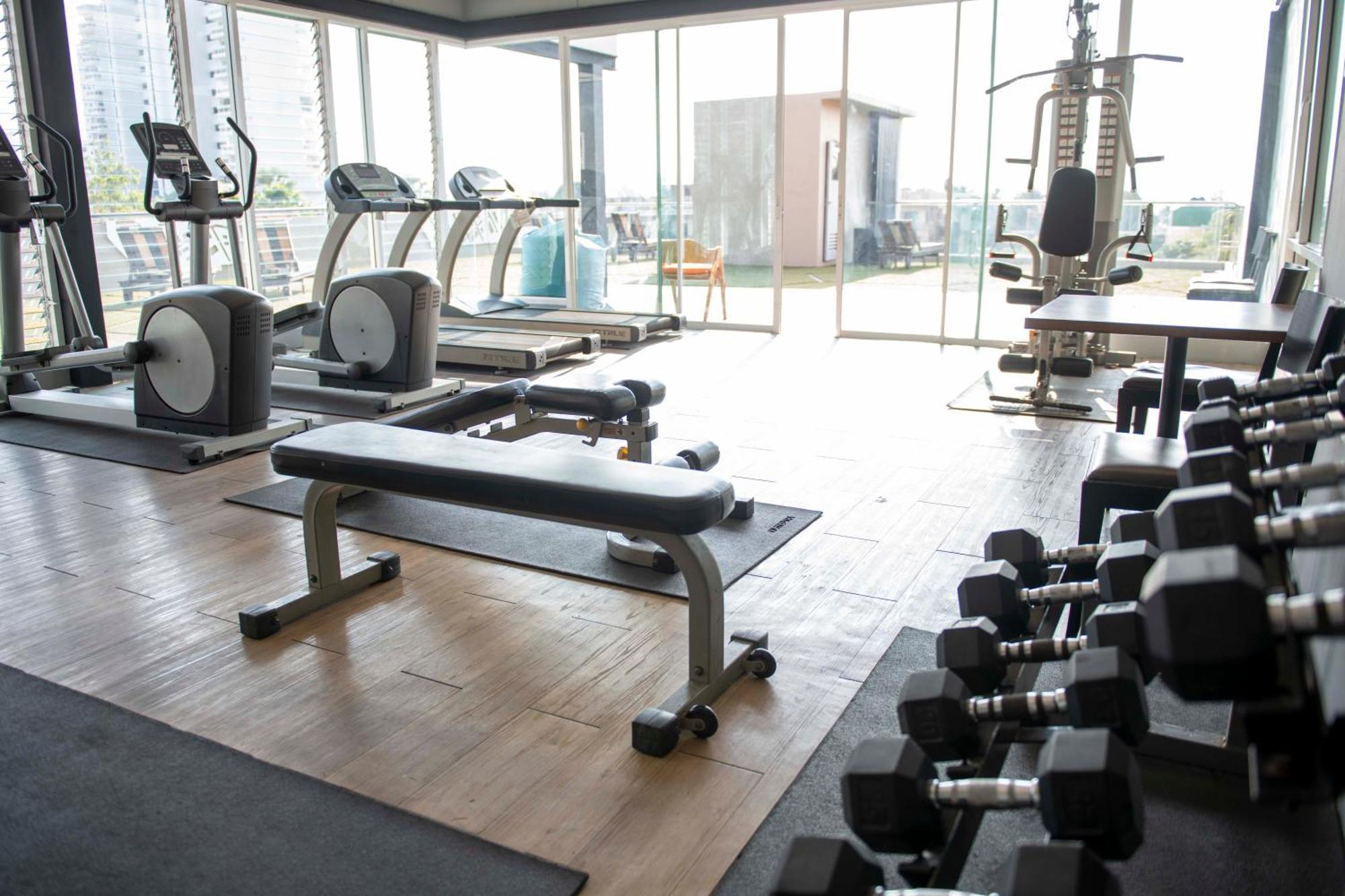 Mad Monkey Phuket Hostel Patong Ngoại thất bức ảnh